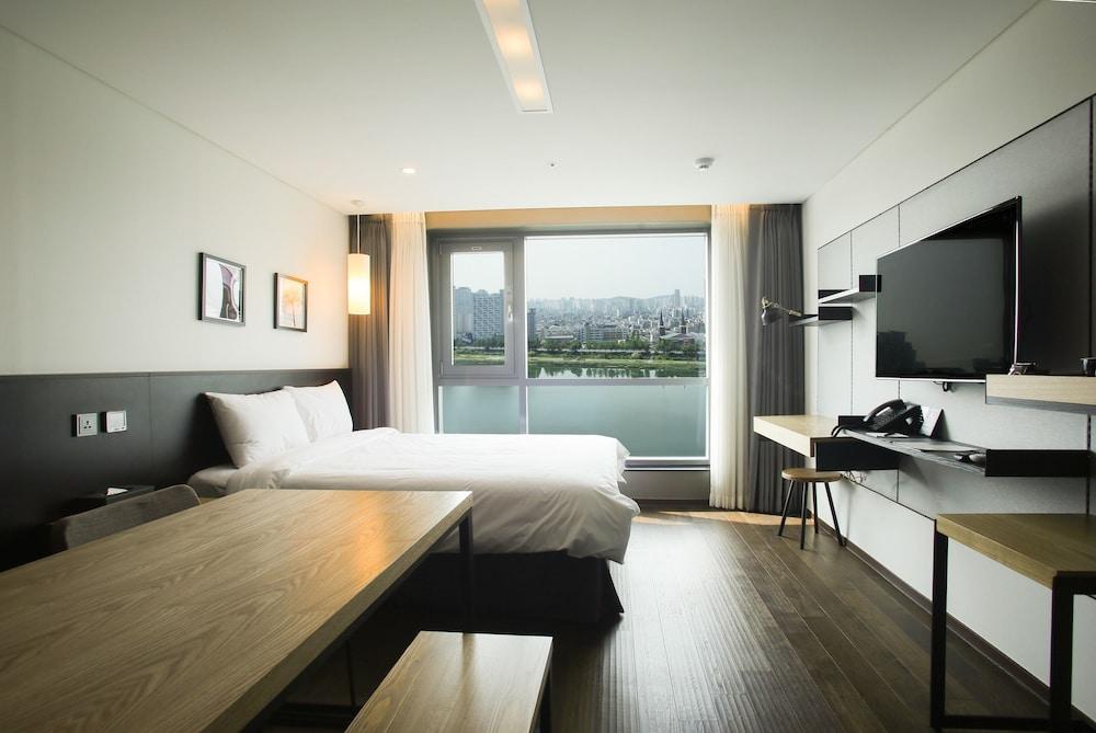 Hotel Riverside Ilsan Ni Exterior photo